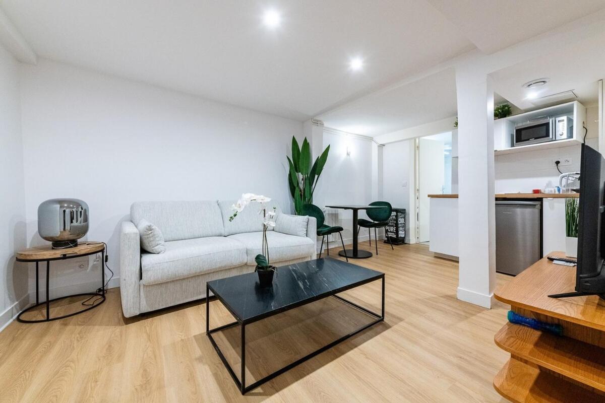 Avenue Breteuil Family - 11 Pers - Unique - Cosy Appartamento Parigi