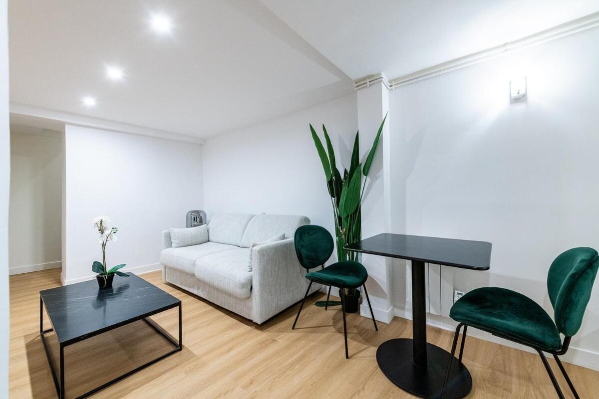 Avenue Breteuil Family - 11 Pers - Unique - Cosy Appartamento