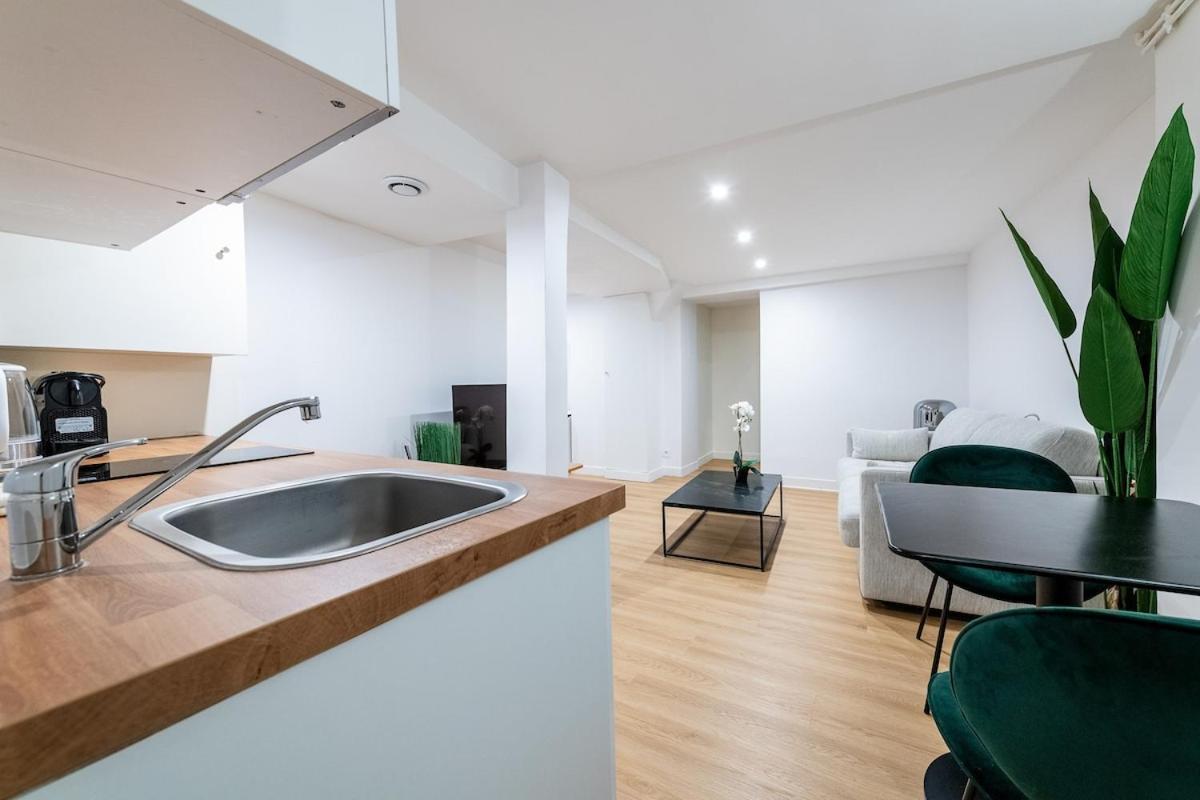 Appartamento Avenue Breteuil Family - 11 Pers - Unique - Cosy Parigi